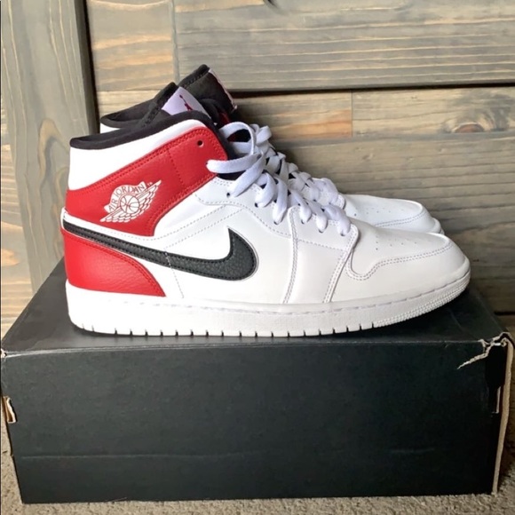 AIR JORDAN 1 MIDS - Picture 2 of 6